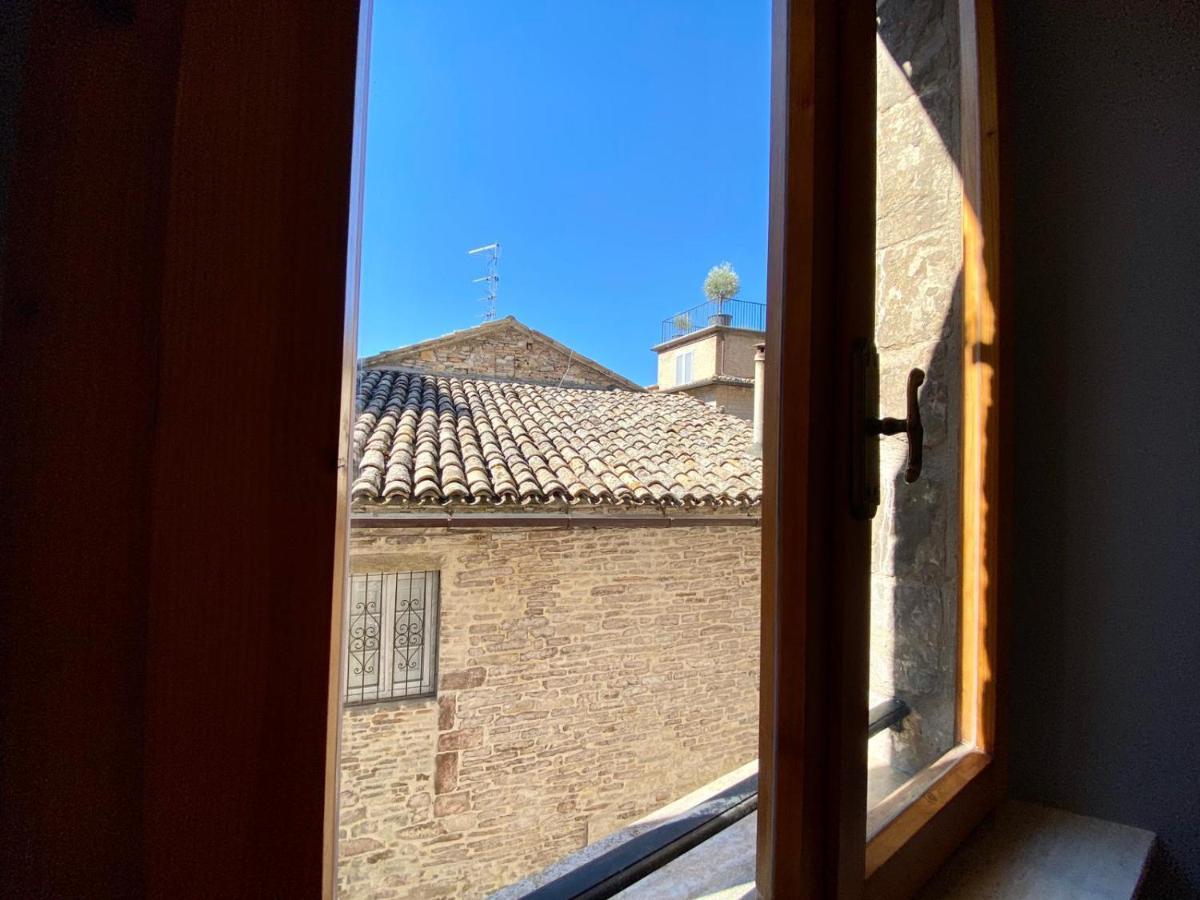 Hotel La Fortezza Assisi Bagian luar foto